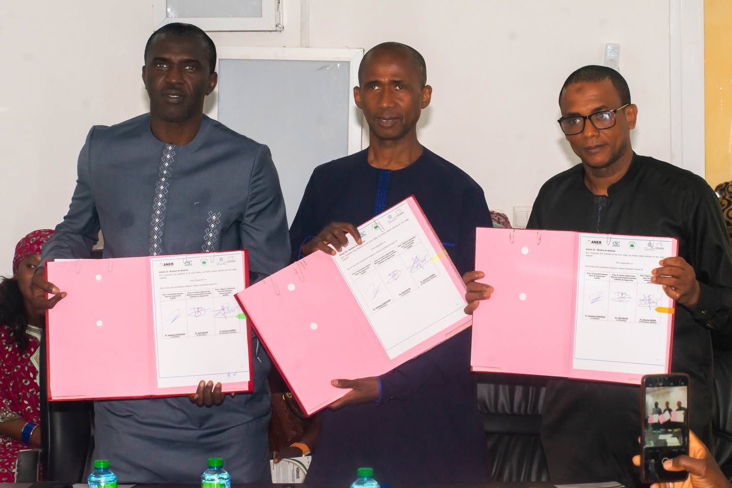 Signature de la convention tripartite ANER – UASZ – CROUZ/Z Projet Verous