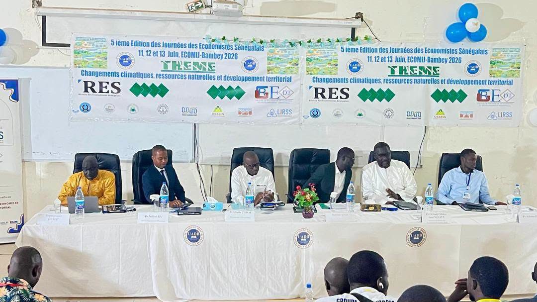 Les travaux du colloque sur : Changements climatiques, ressources naturelles et développement territorial sont ouverts, ce11 juin 2026 et se poursuivront les 12 et 13 Juin 2026 à l’Université Alioune DIOP (UAD)
